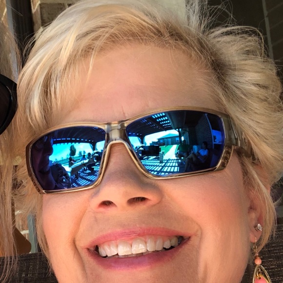 Meet your Posher, Jil - Picture 1 of 2